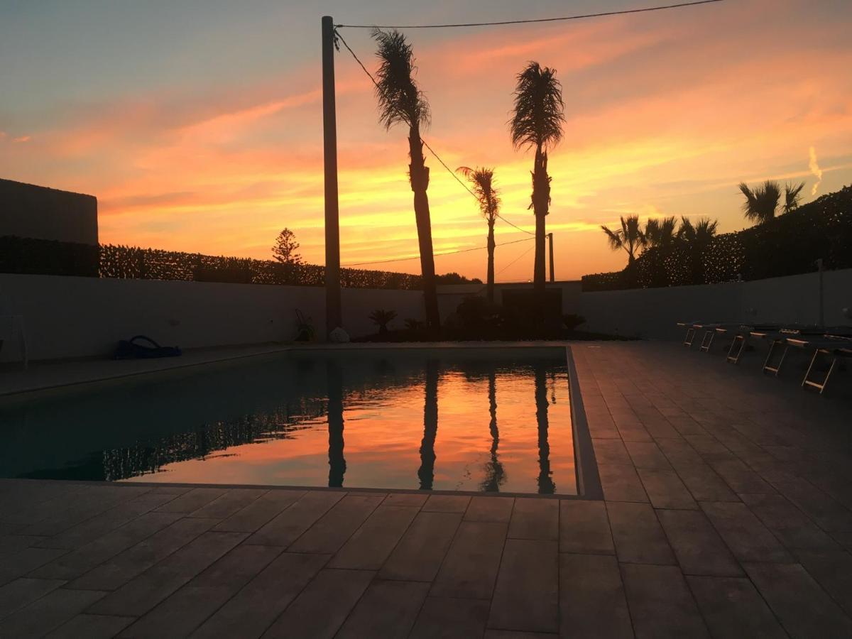 Casetta piscina Marsala Esterno foto